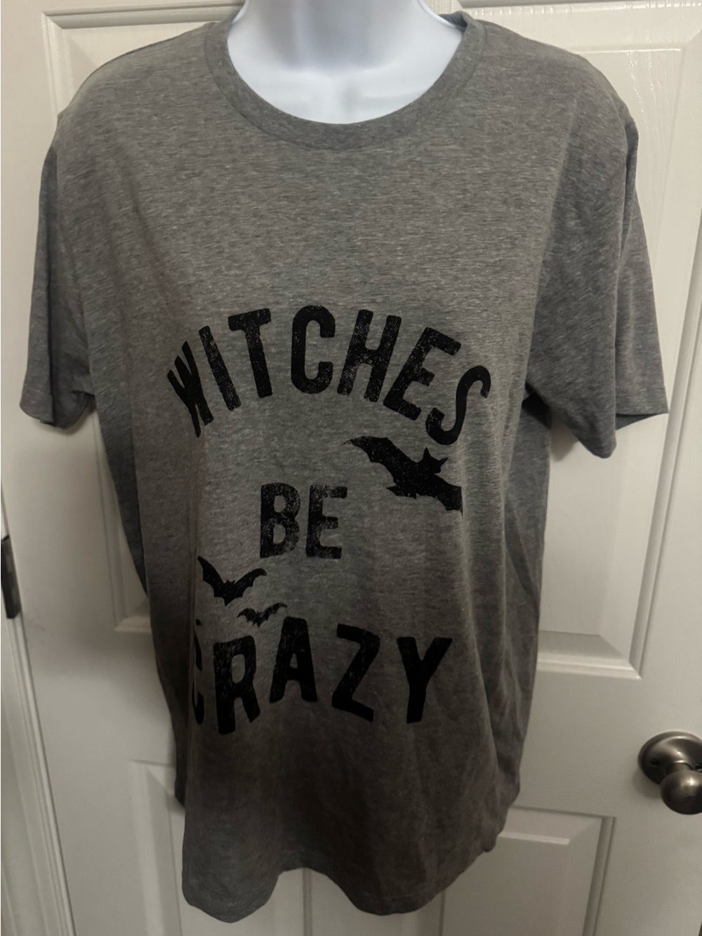 Witches Be Crazy Graphic Tee Gray women’s t-Shirt Medium